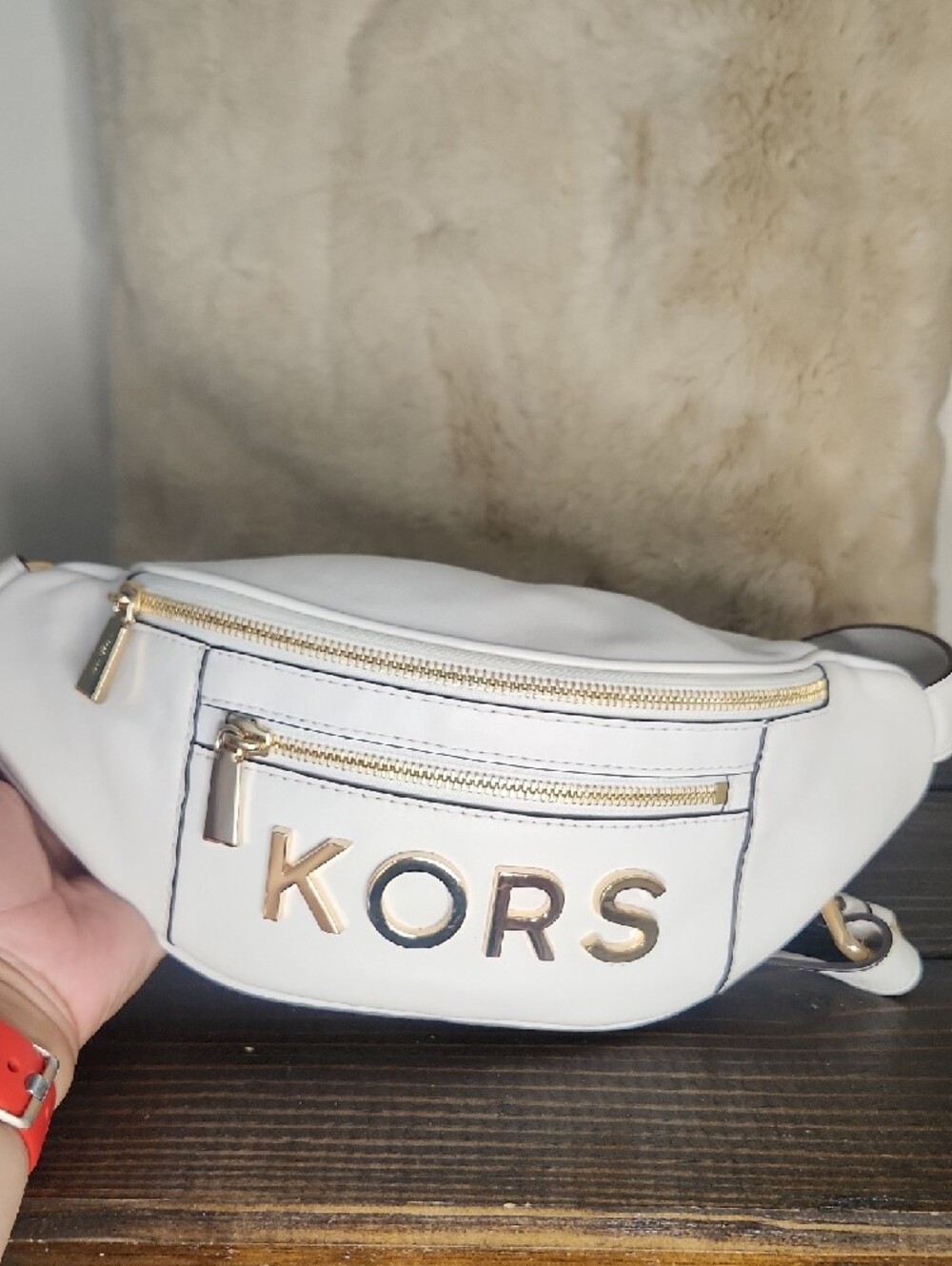 Michael Kors White Leather KORS Crossbody Belt Bag with Gold Hardware - Picture 8 of 15